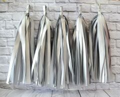 Gümüş Kağıt Sıralı Püskül 5 Adet