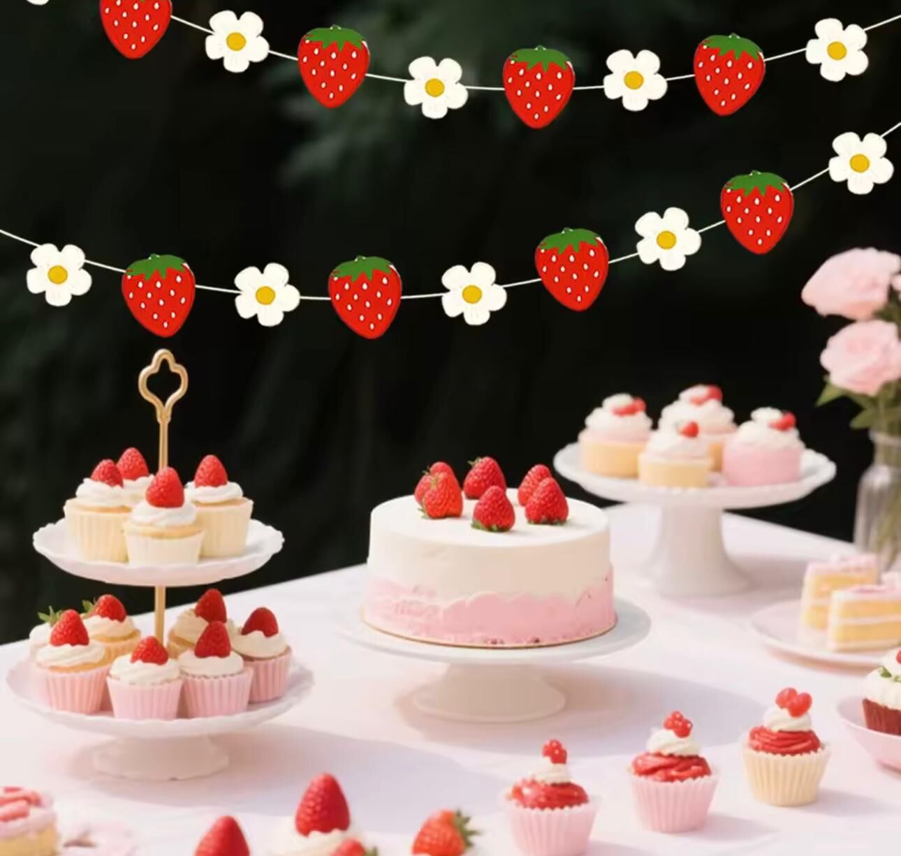 Çilek Teması Dekoratif Banner