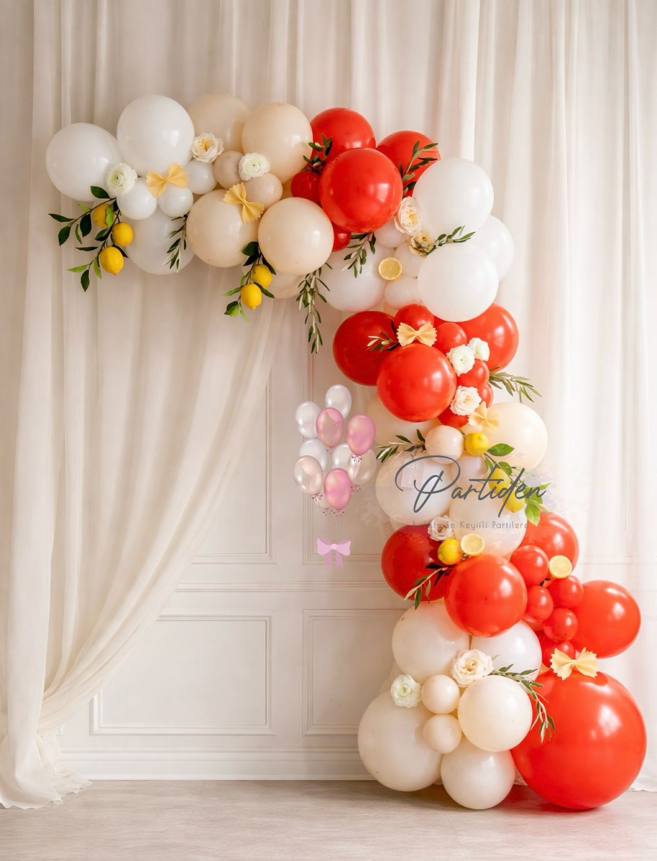 Kırmızı Bej Balon Zinciri