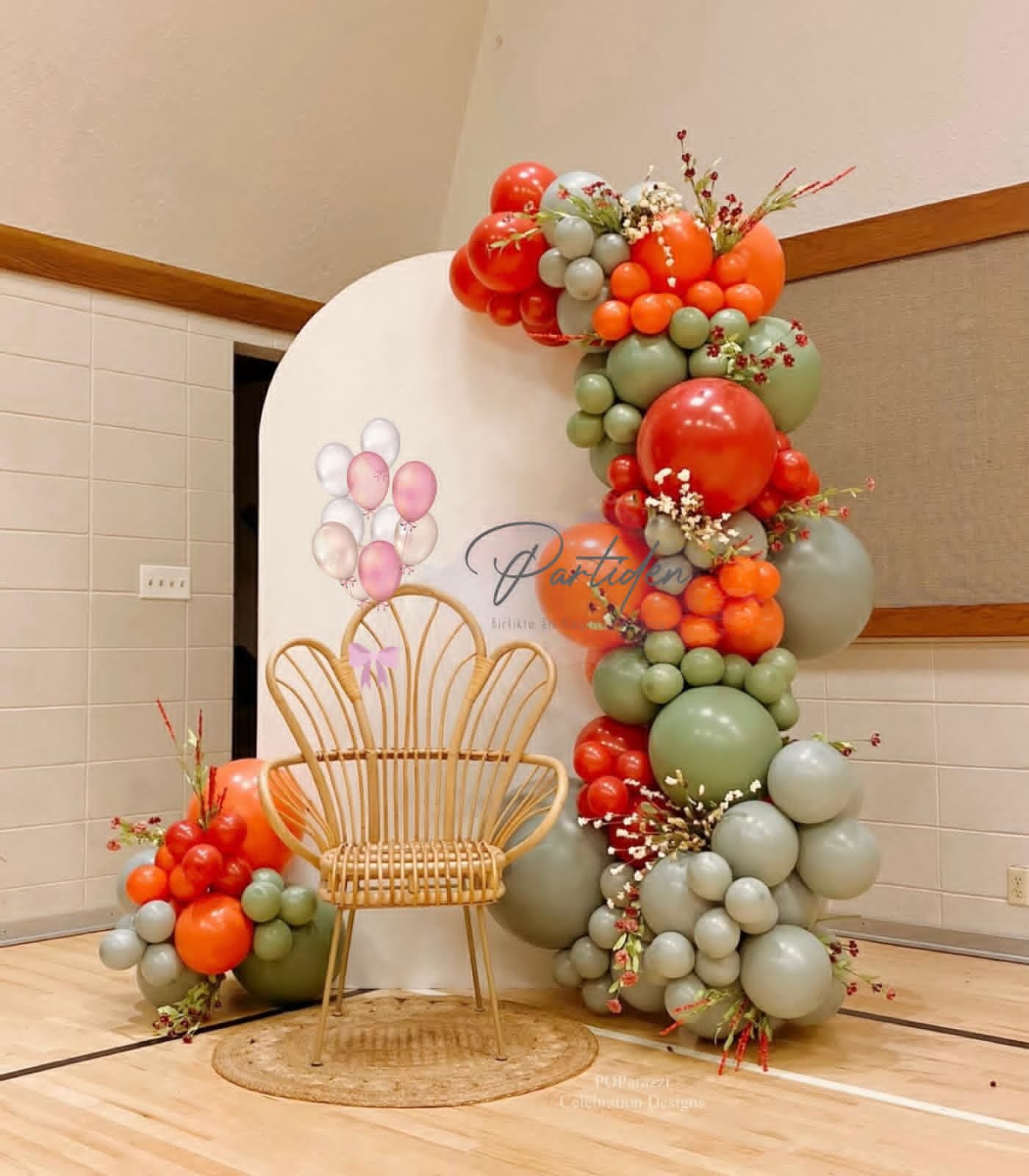 Red Forest Balon Zinciri