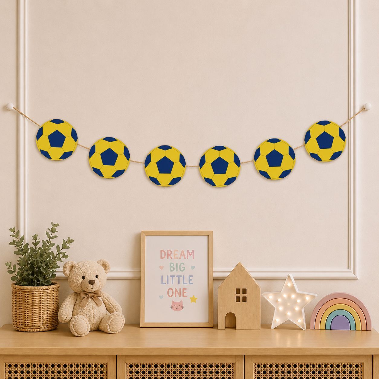 Sarı Lacivert Top  Dekoratif Banner