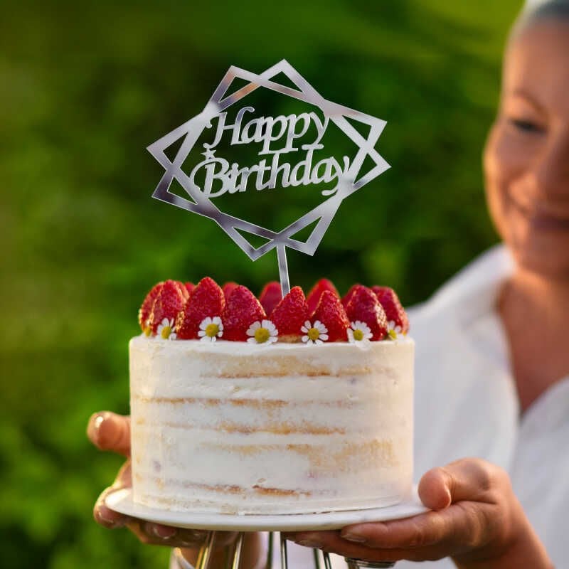 Gümüş Kareli Happy Birthday Pleksi Pasta Süsü