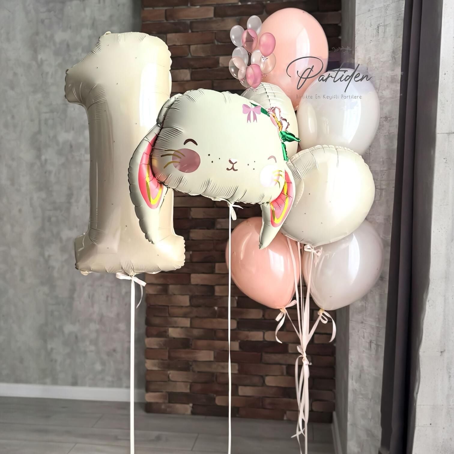 Tavşan Blush Balon Demeti