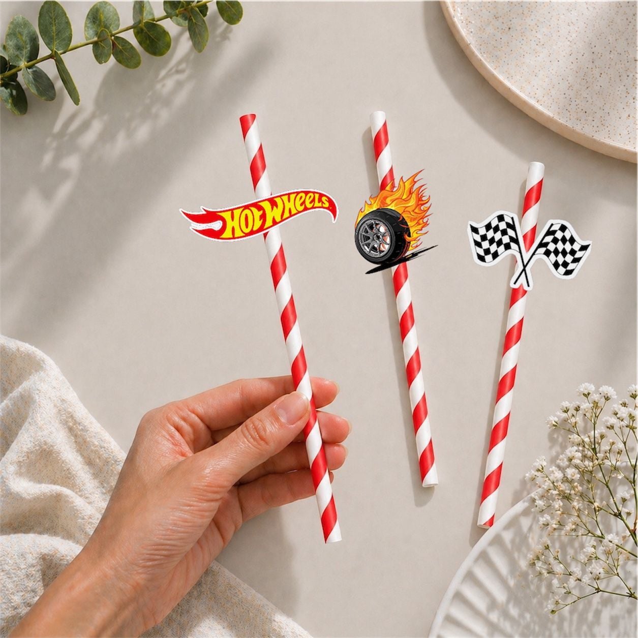 Hot Wheels Fiğürlü Kağıt Pipet 10 Adet