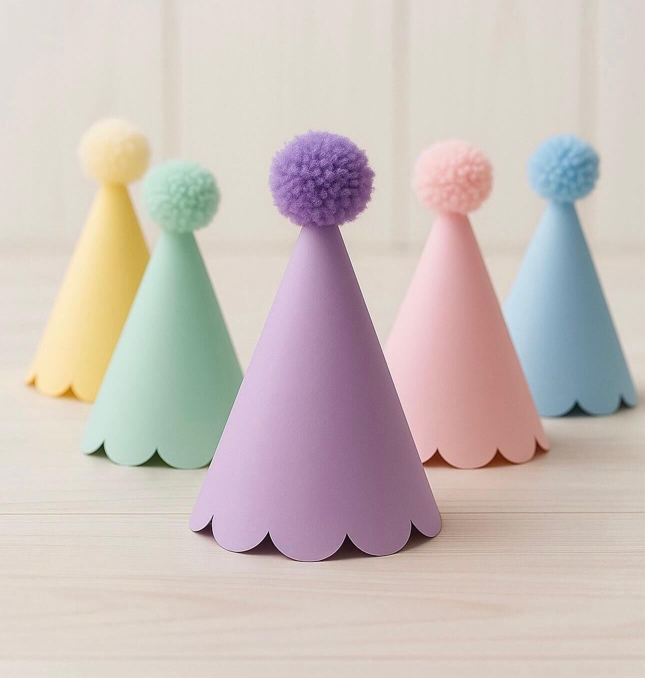 Makaron Dalgalı Parti Şapkası 5 Adet